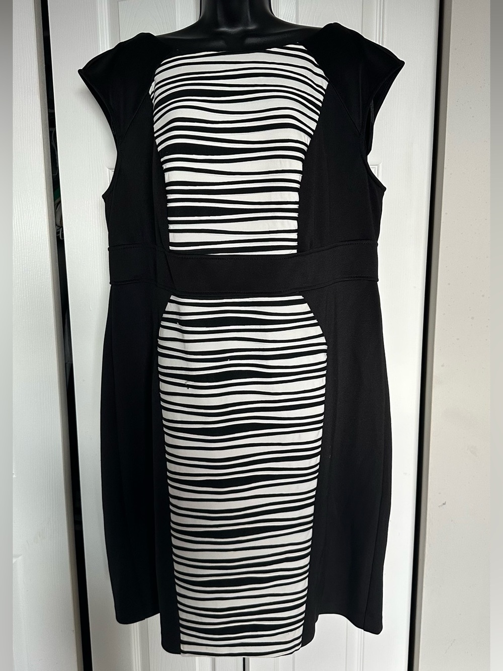 Studio One New York - *Plus Size* B/W striped center panel dress- Size 18W